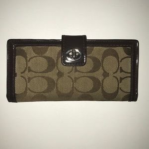 Coach traditional wallet